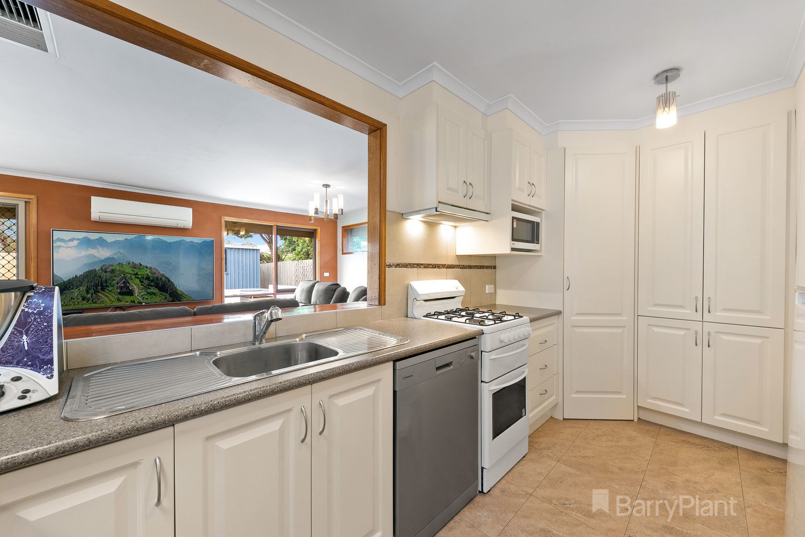 37 Woodlands CrescentNarre Warren, VIC 3805, Narre Warren - Thumbnail 6