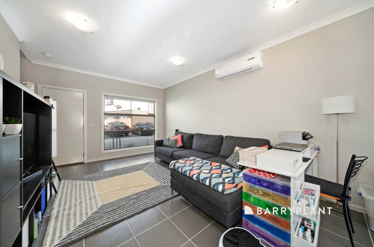 37 Zeta Circuit, Cranbourne North, VIC 3977, Cranbourne North - Thumbnail 3