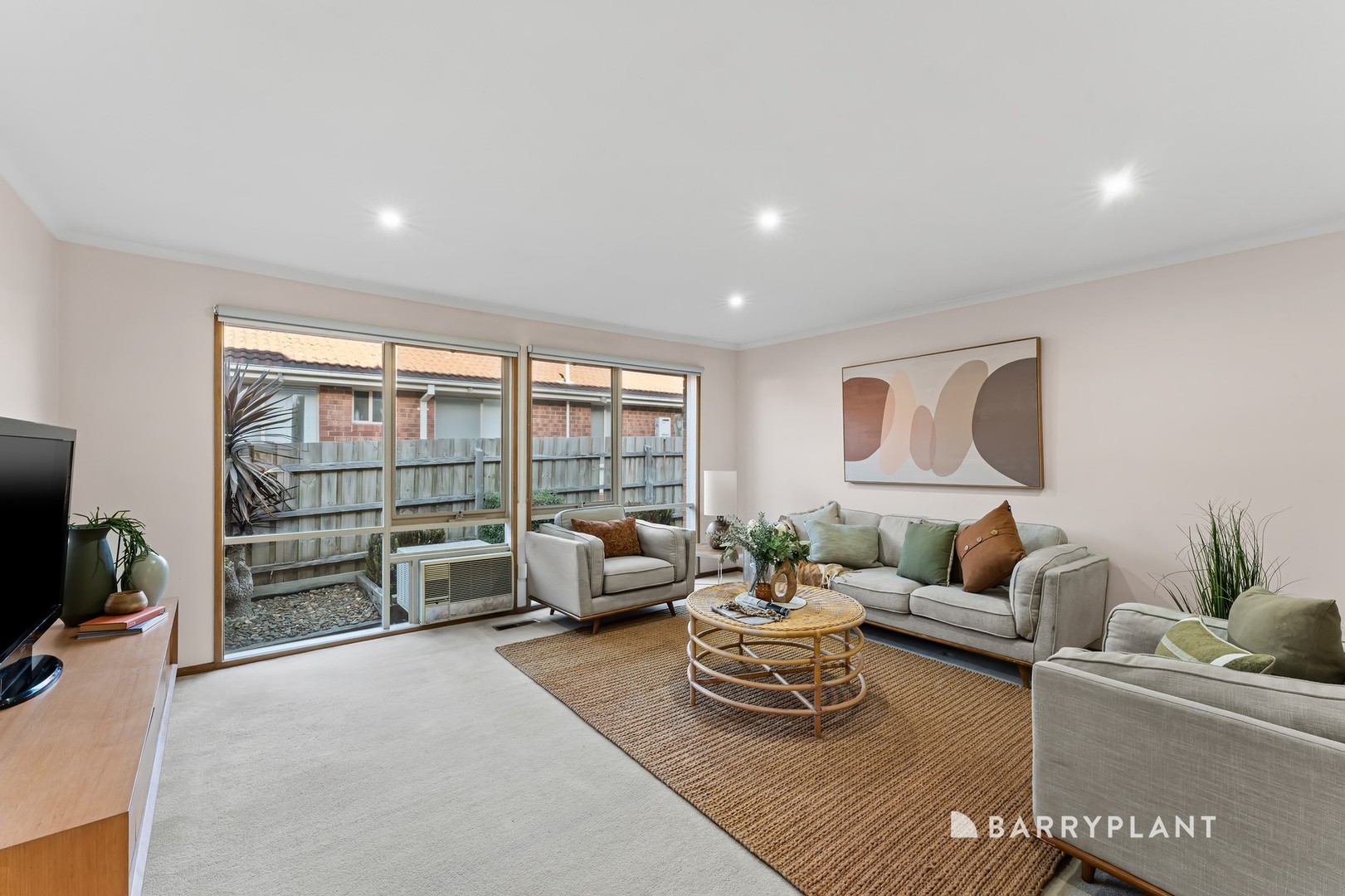 372 Dandelion Drive, Rowville, VIC 3178 - Thumbnail 2 - 28/01/2026