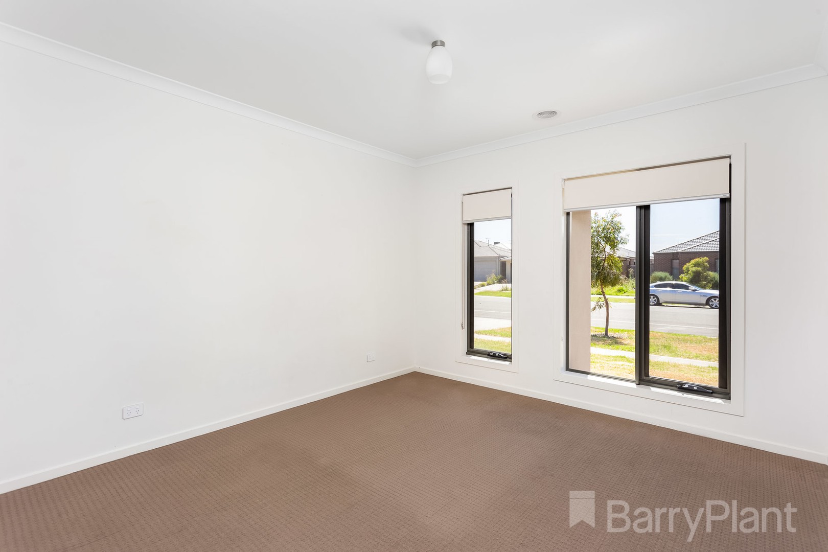 372 Saltwater Promenade, Point Cook, VIC 3030, Point Cook - Thumbnail 2