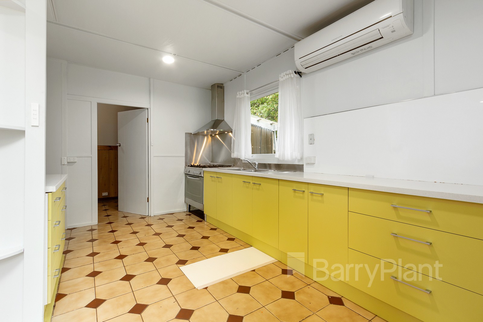 38 Anne Road, Knoxfield, VIC 3180 - Thumbnail 1 - 26/11/2021