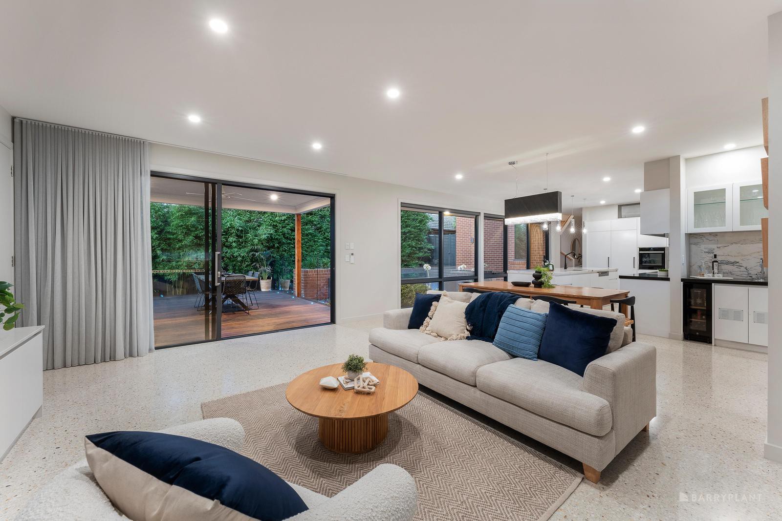 38 Deakin Street, Mitcham, VIC 3132, Mitcham - Thumbnail 4