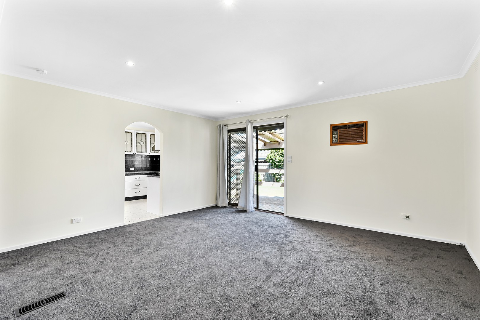 38 Denver Crescent, Rowville, VIC 3178, Rowville - Thumbnail 3