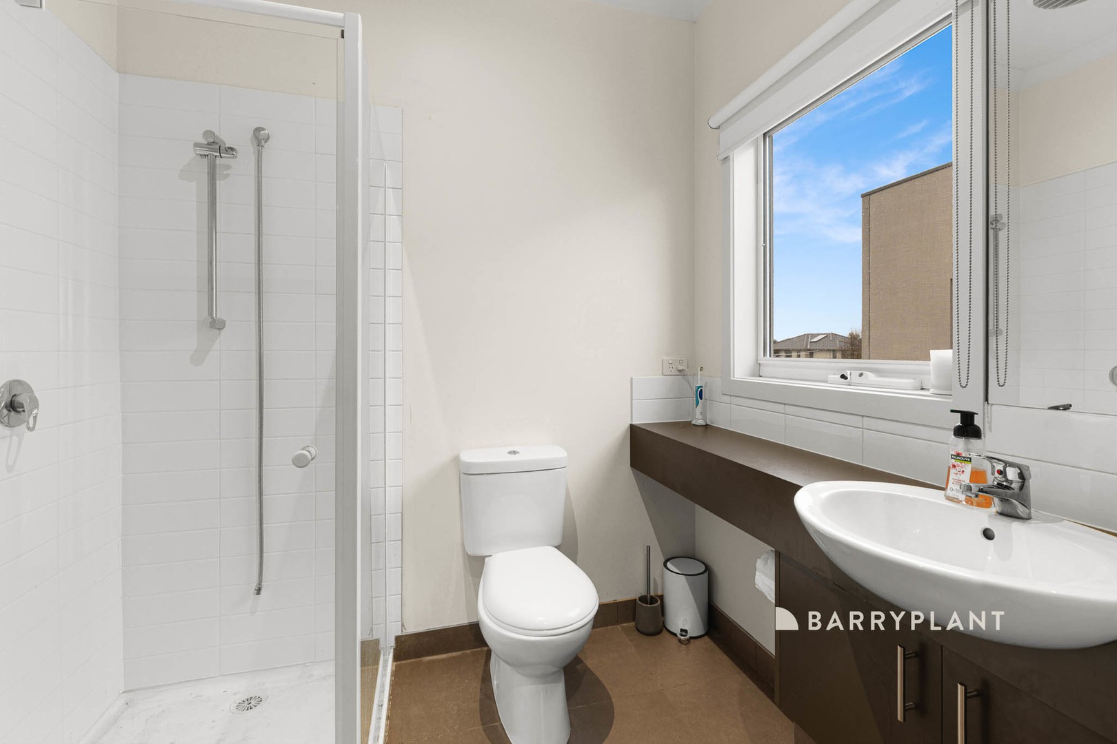 38 Edgeware Close, Pakenham, VIC 3810, Pakenham - Thumbnail 7