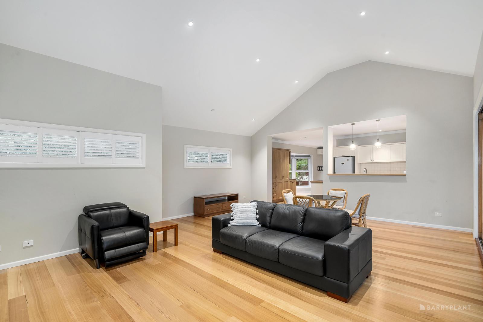 38 Felix Crescent, Ringwood North, VIC 3134 - Thumbnail 2 - 09/04/2025