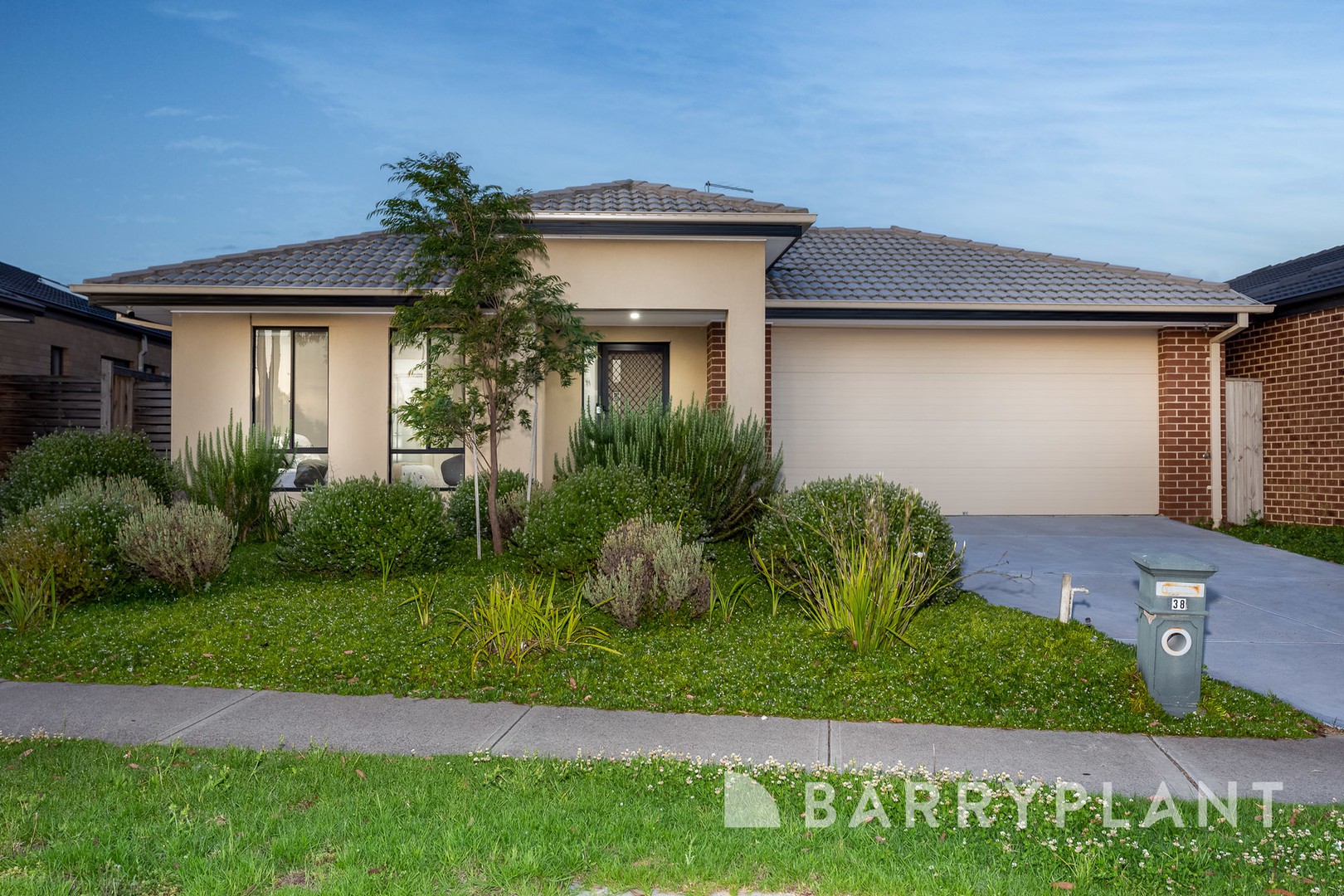 38 Grassbird Drive, Point Cook, VIC 3030
