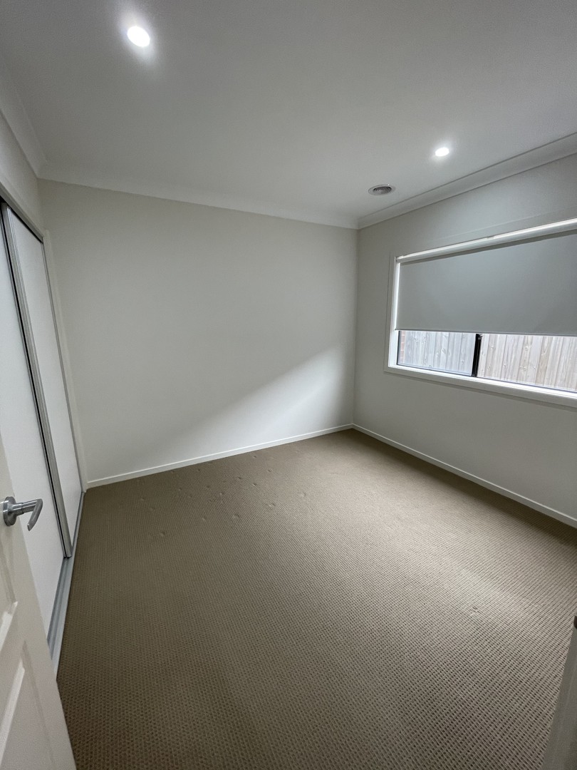 38 Grassbird  Drive, Point Cook, VIC 3030, Point Cook - Thumbnail 8