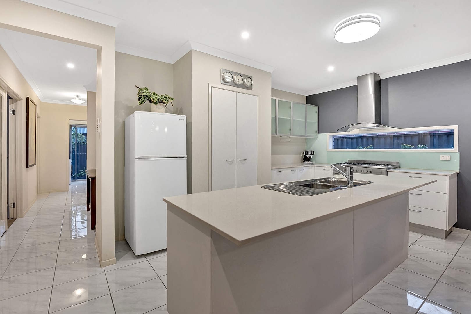 38 Grove Road, Craigieburn, VIC 3064 - Thumbnail 2 - 19/10/2022