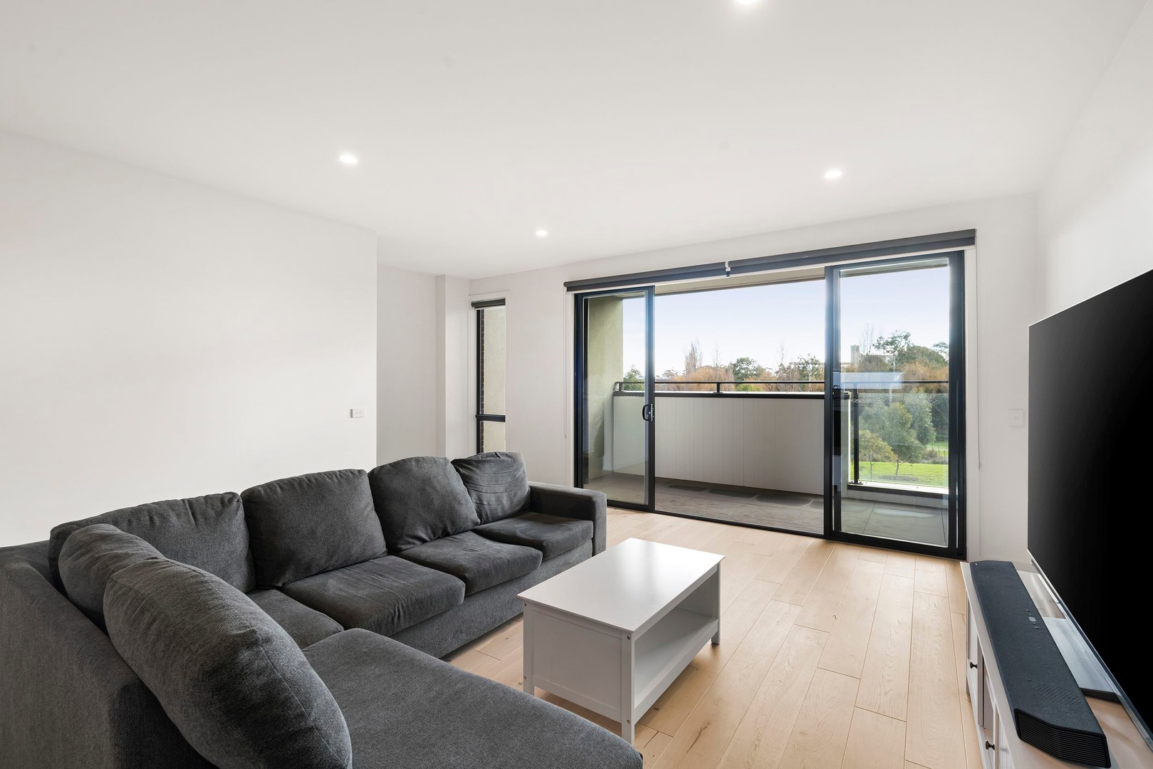 38 Holzer Crescent, Braybrook, VIC 3019, Braybrook - Thumbnail 4