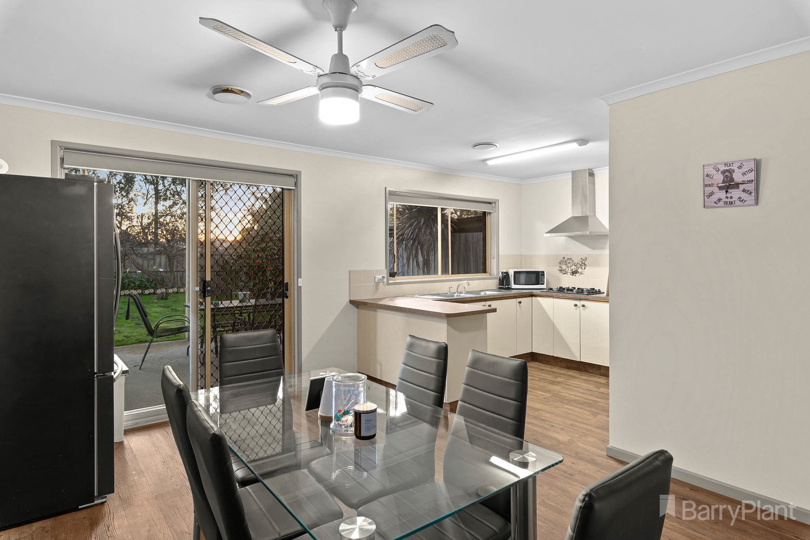 38 Ireland Avenue, Narre Warren, VIC 3805, Narre Warren - Thumbnail 3