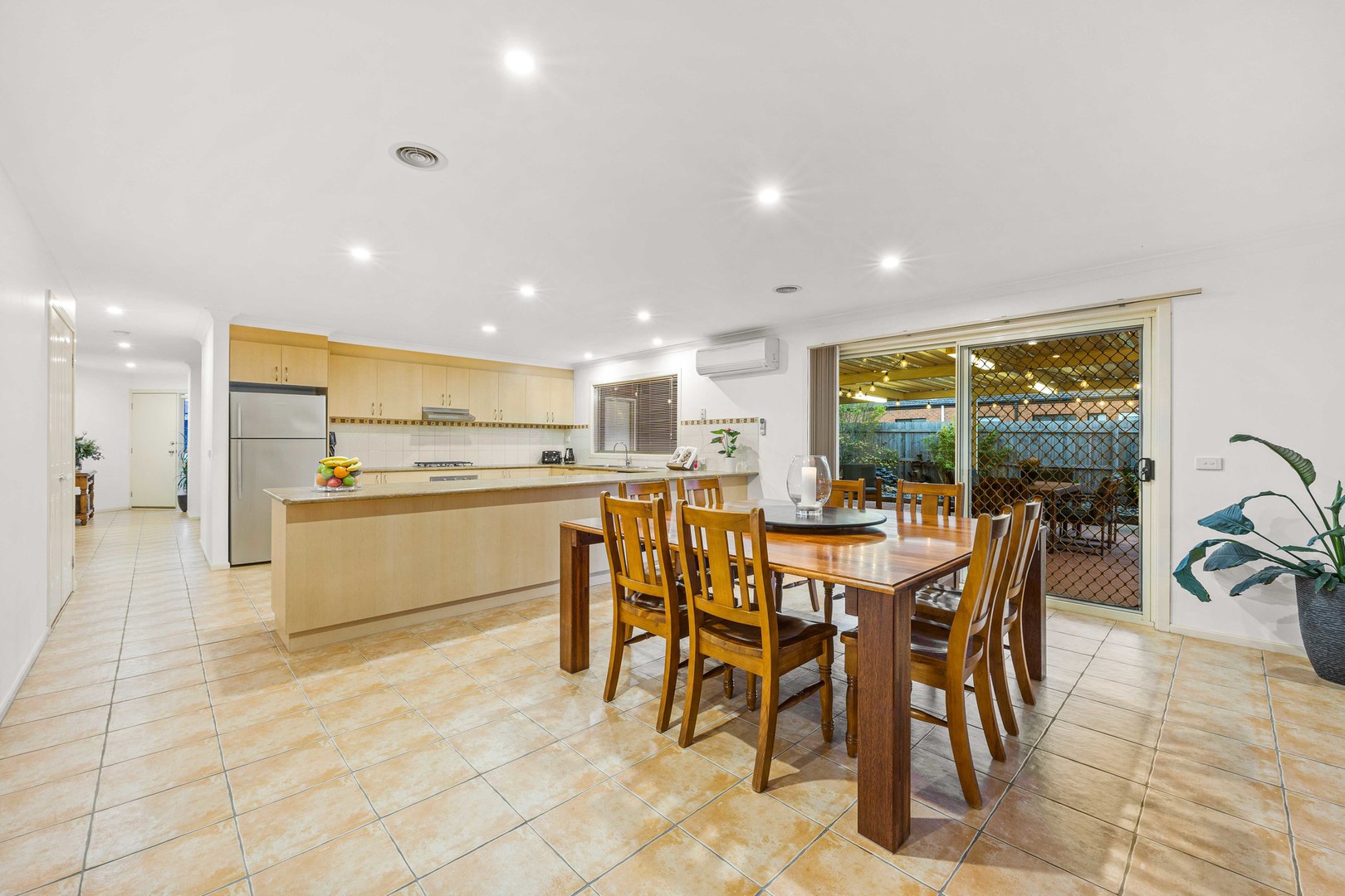 38 Jindabyne Avenue, Taylors Hill, VIC 3037, Taylors Hill - Thumbnail 3