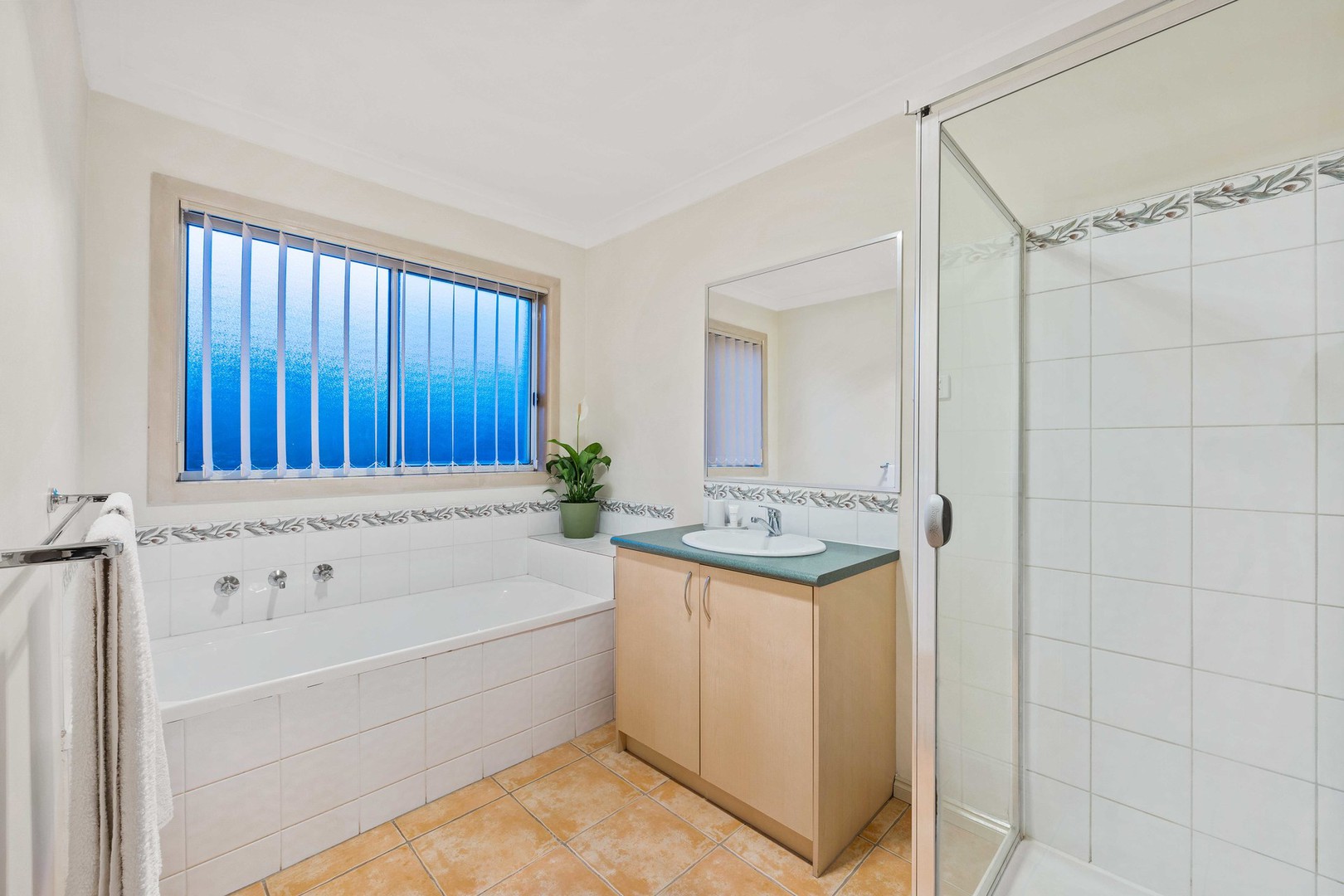 38 Jindabyne Avenue, Taylors Hill, VIC 3037, Taylors Hill - Thumbnail 7
