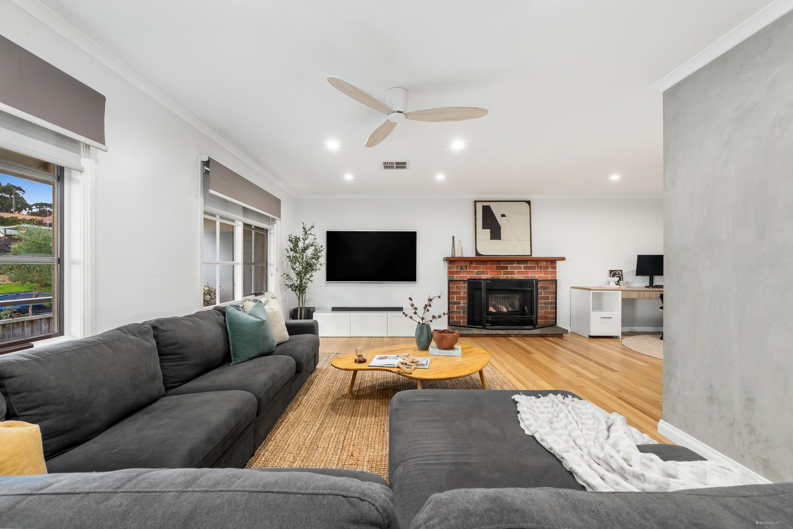 38 Kamarooka Drive, Wattle Glen, VIC 3096 - Thumbnail 2 - 25/06/2026