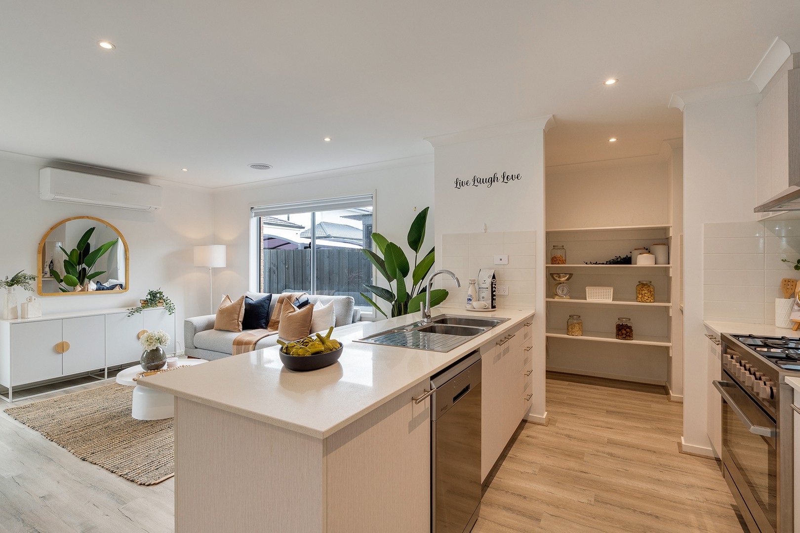38 Lemongrass Drive, Mickleham, VIC 3064, Mickleham - Thumbnail 4