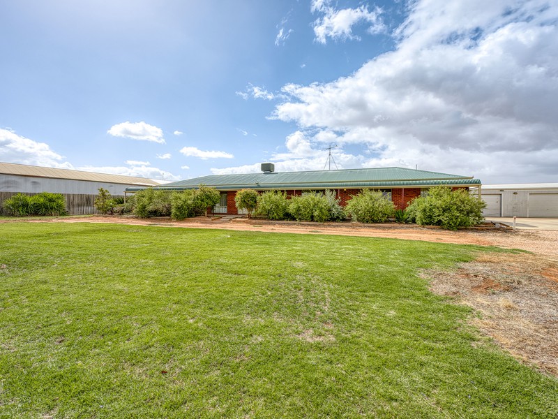 38 Madang Road, Robinvale, VIC 3549 - Image - 08/12/2025