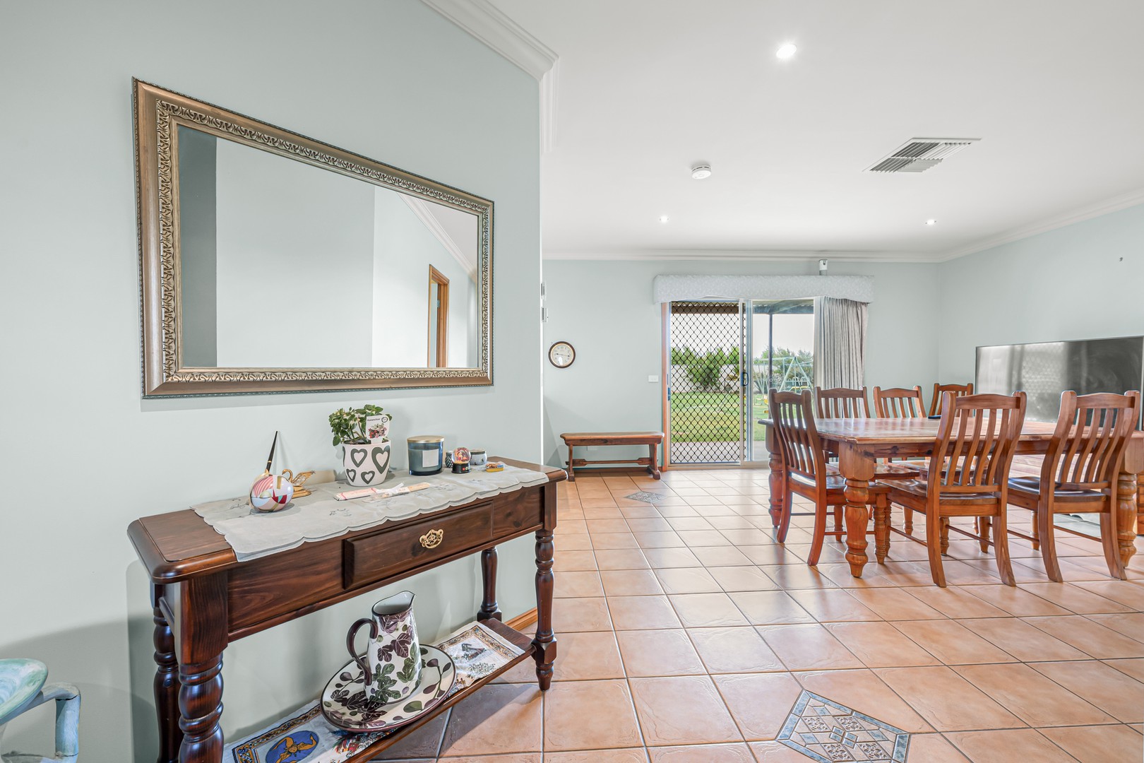 38 Madang Road, Robinvale, VIC 3549 - Thumbnail 2 - 08/12/2025