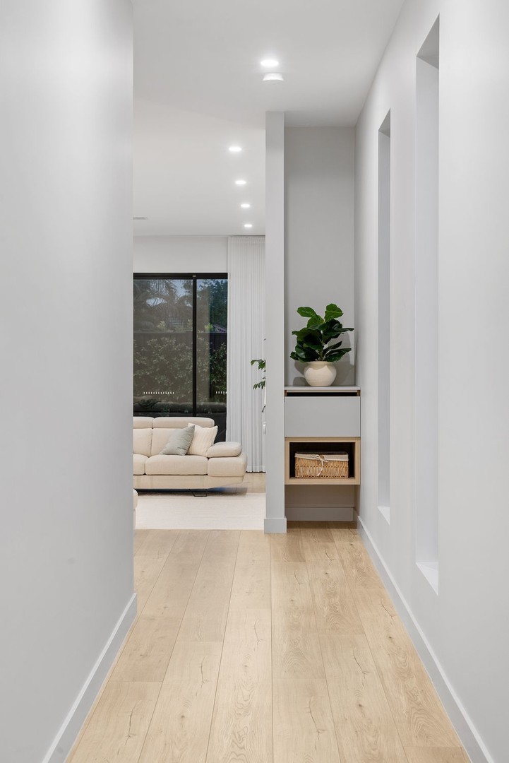 38 Maremmano Crescent, Taylors Lakes, VIC 3038 - Thumbnail 2 - 20/03/2026