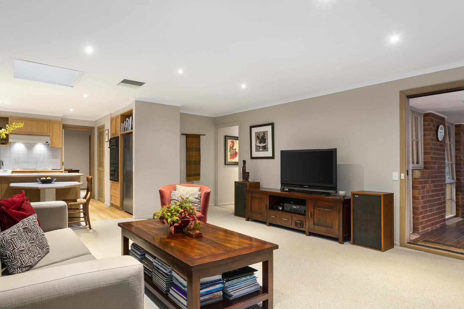 38 Maroong Drive, Research, VIC 3095, Research - Thumbnail 4
