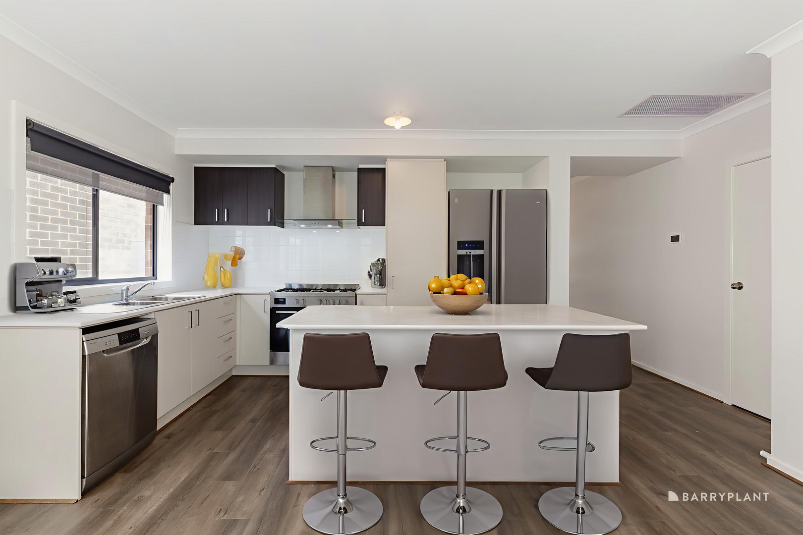 38 Mound Avenue, Donnybrook, VIC 3064 - Thumbnail 2 - 20/10/2025