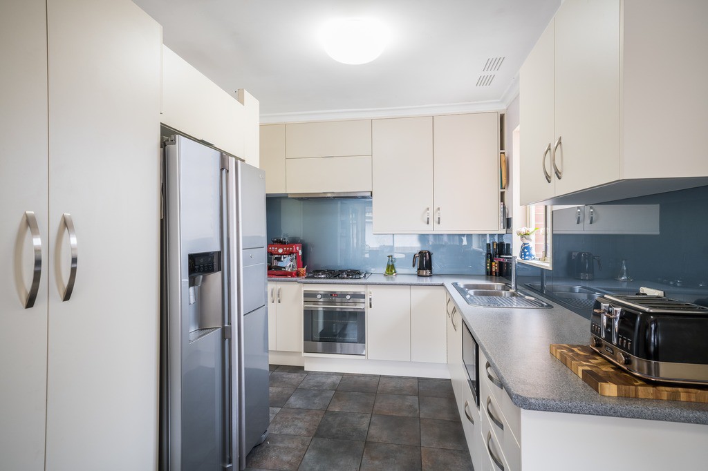 38 Porter Avenue, Highton, VIC 3216, Highton - Thumbnail 3