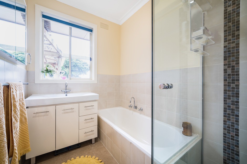 38 Porter Avenue, Highton, VIC 3216, Highton - Thumbnail 5