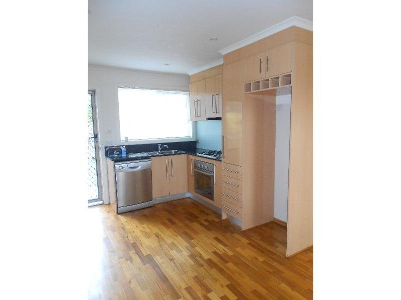 38 Ridgeway Avenue, Glenroy, VIC 3046, Glenroy - Thumbnail 2