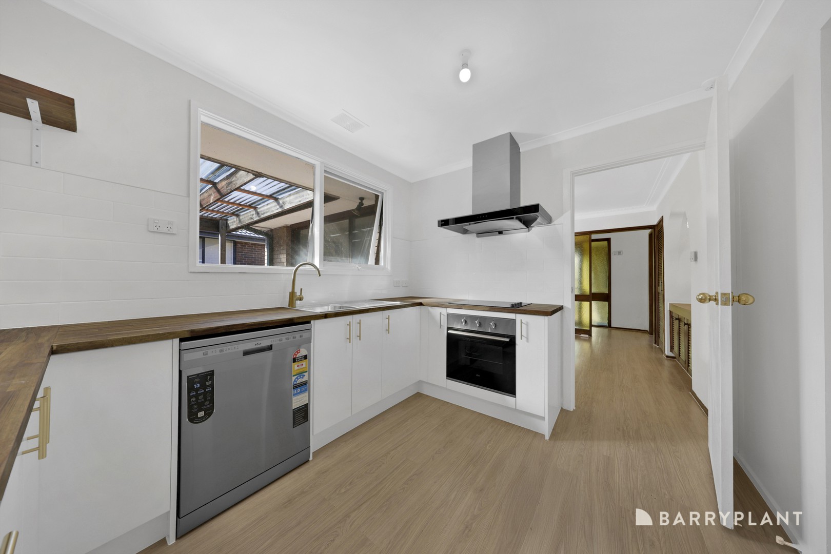38 Roycroft Avenue, Mill Park, VIC 3082, Mill Park - Thumbnail 3