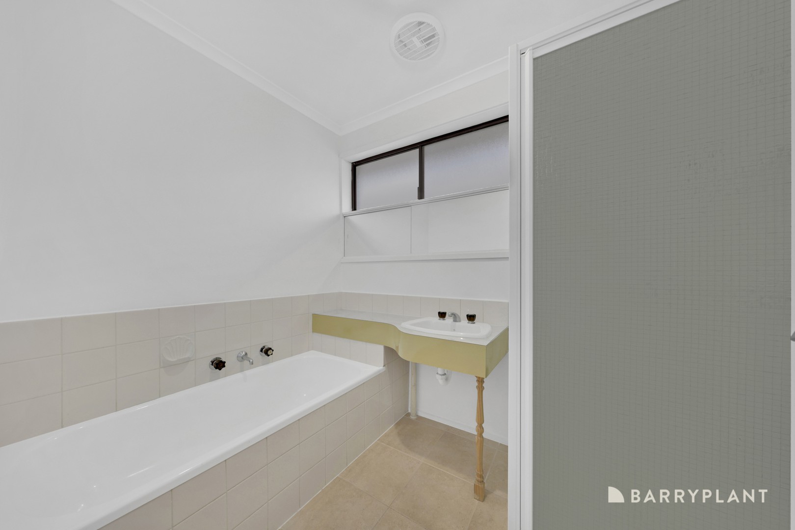 38 Roycroft Avenue, Mill Park, VIC 3082, Mill Park - Thumbnail 4