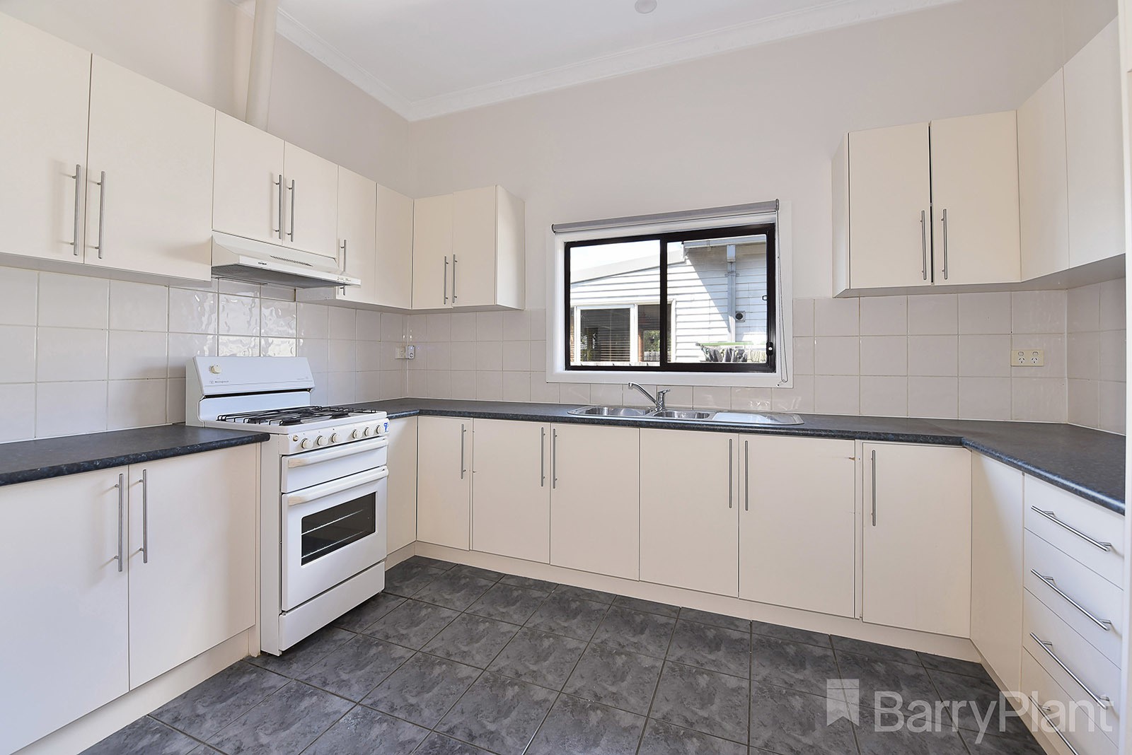 38 South Street, Preston, VIC 3072, Preston - Thumbnail 2