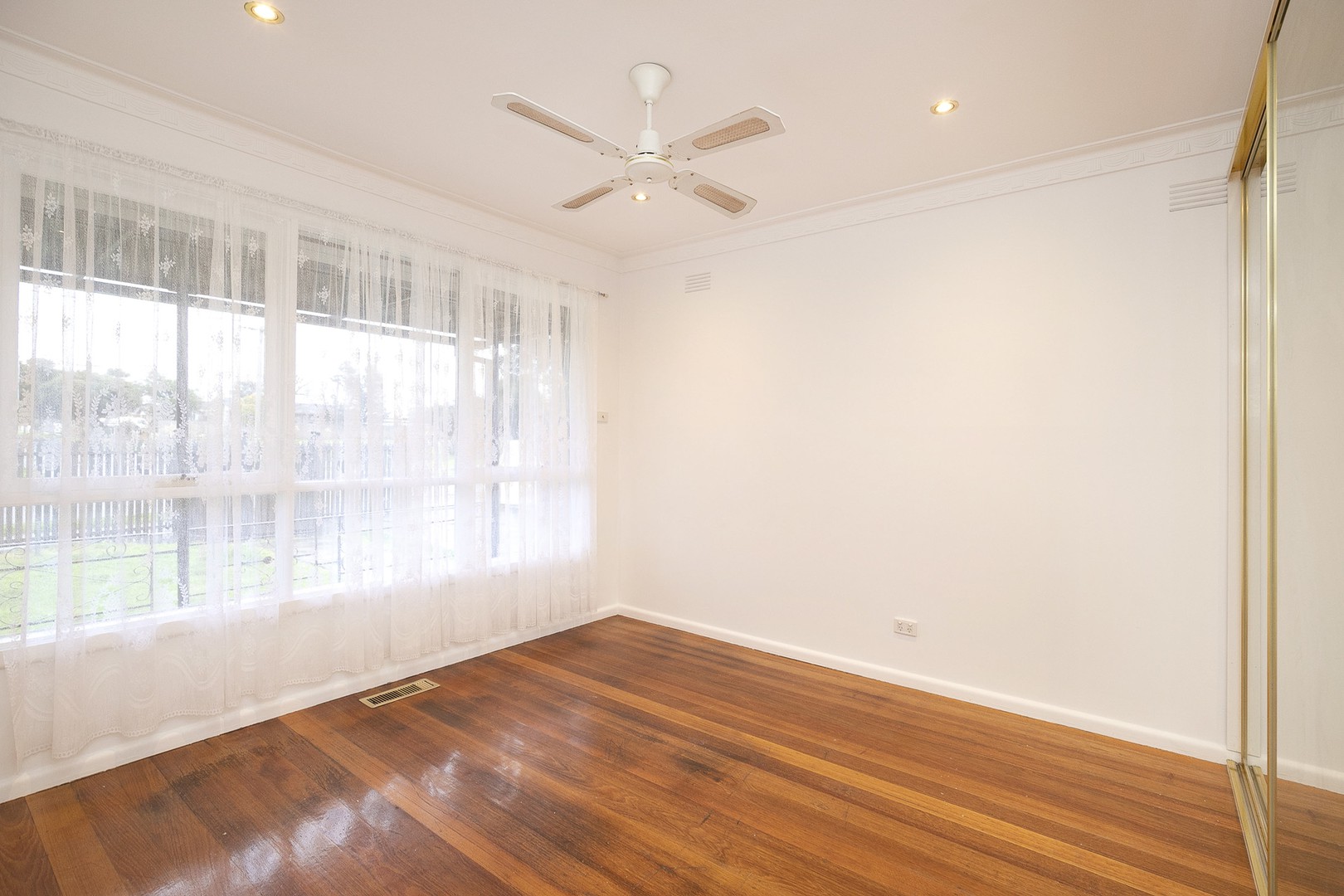 38 Stevens Road, St Albans, VIC 3021, St Albans - Thumbnail 4