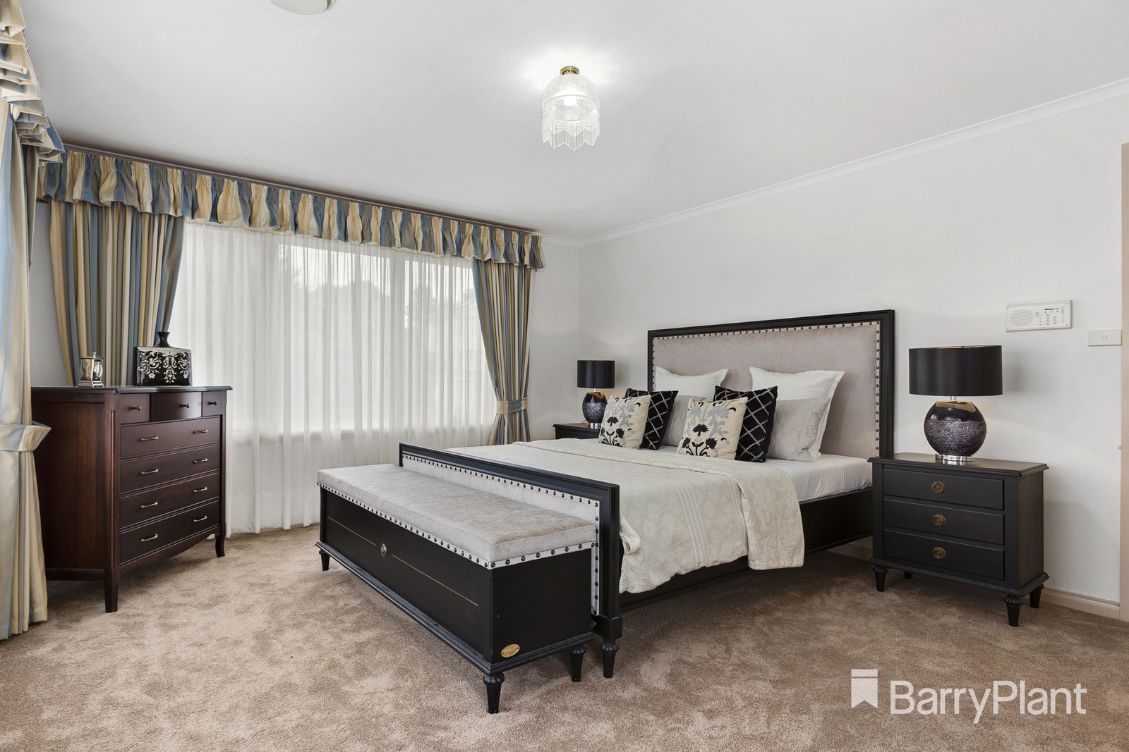38 Strathconnan Place, Wheelers Hill, VIC 3150, Wheelers Hill - Thumbnail 8