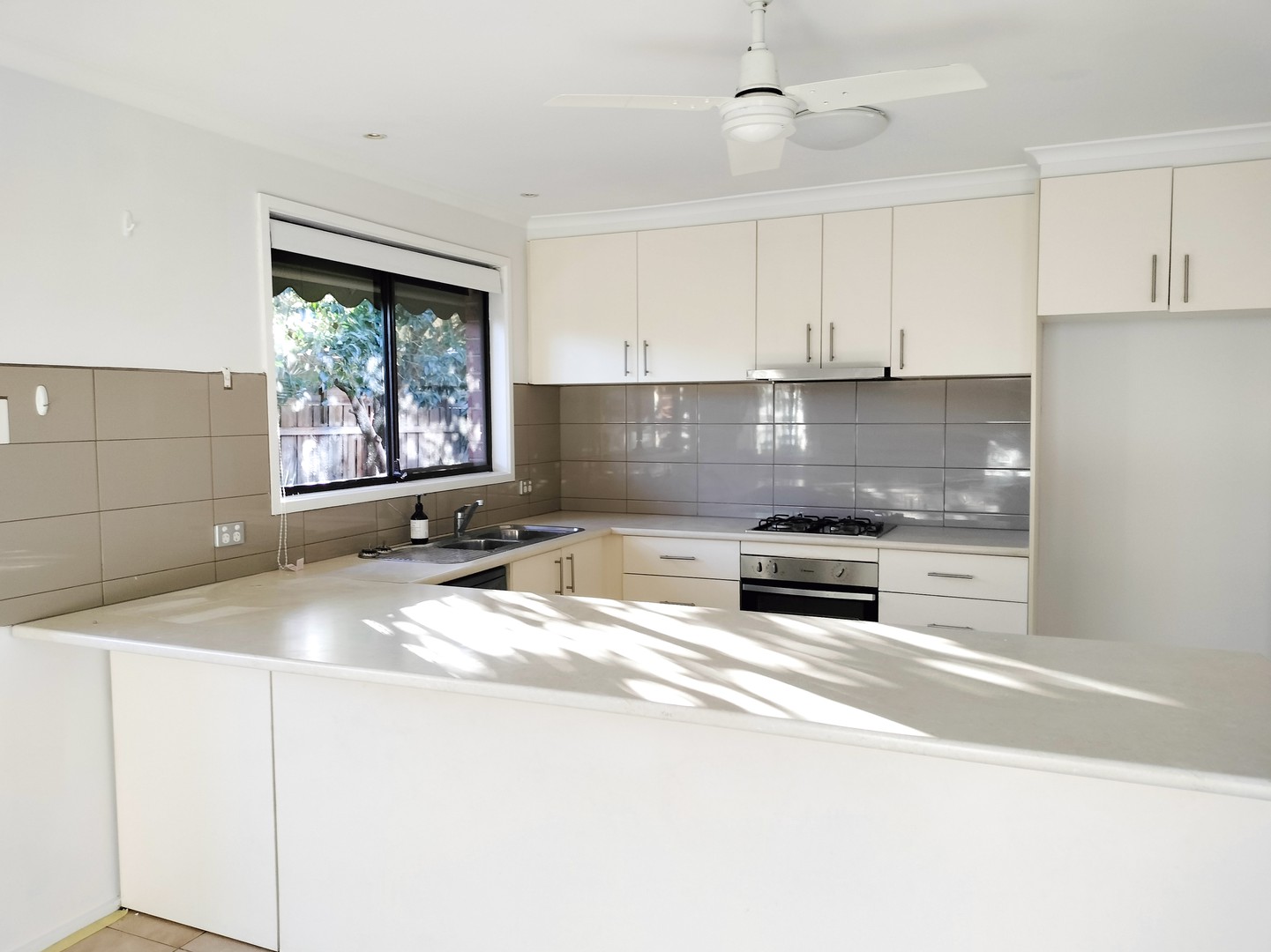 38 Sunbird Crescent, Carrum Downs, VIC 3201, Carrum Downs - Thumbnail 2