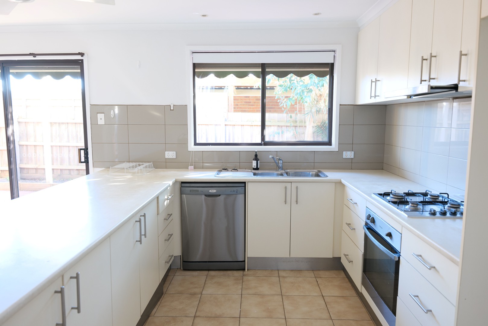 38 Sunbird Crescent, Carrum Downs, VIC 3201, Carrum Downs - Thumbnail 4
