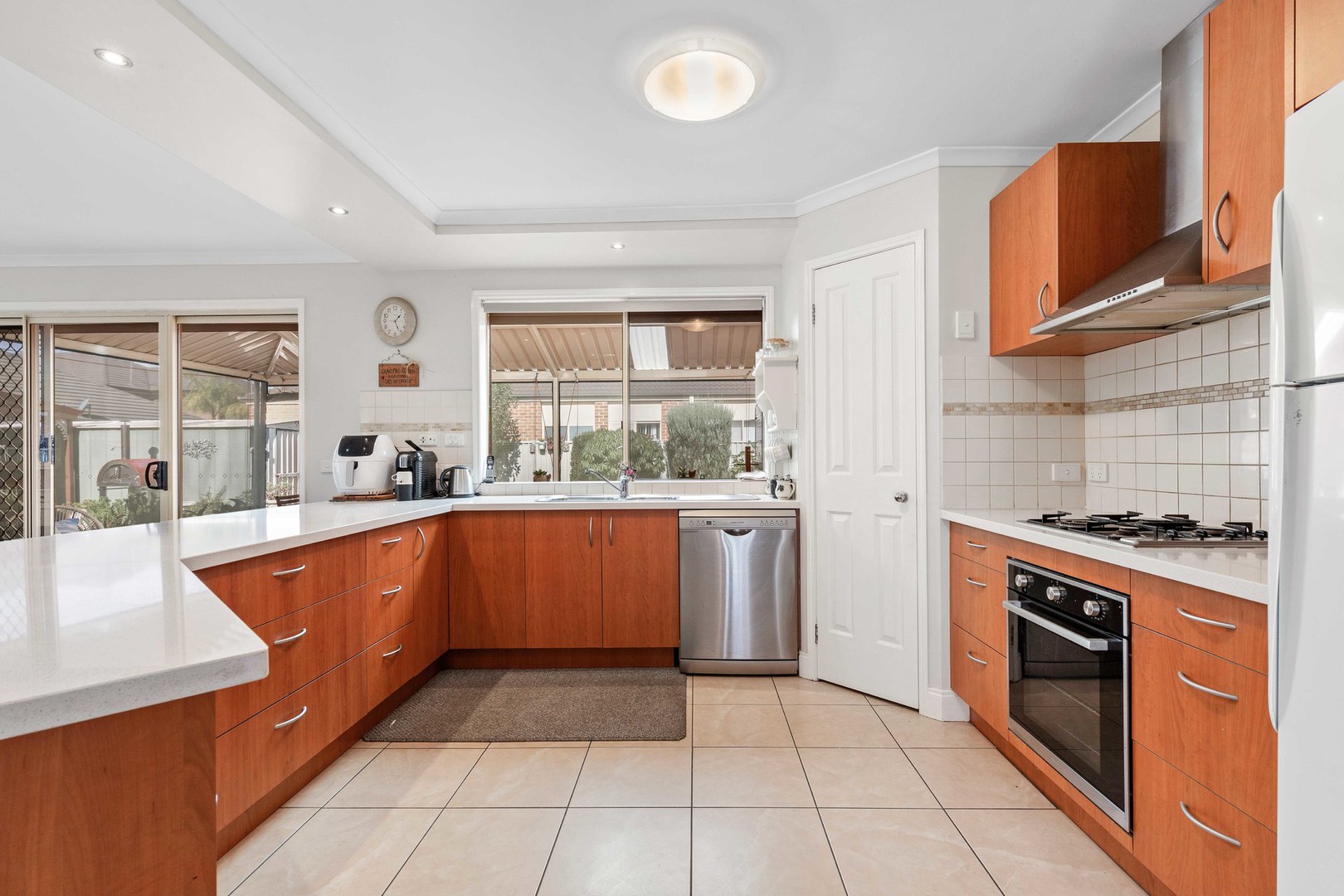 38 The Parkway, Caroline Springs, VIC 3023, Caroline Springs - Thumbnail 4