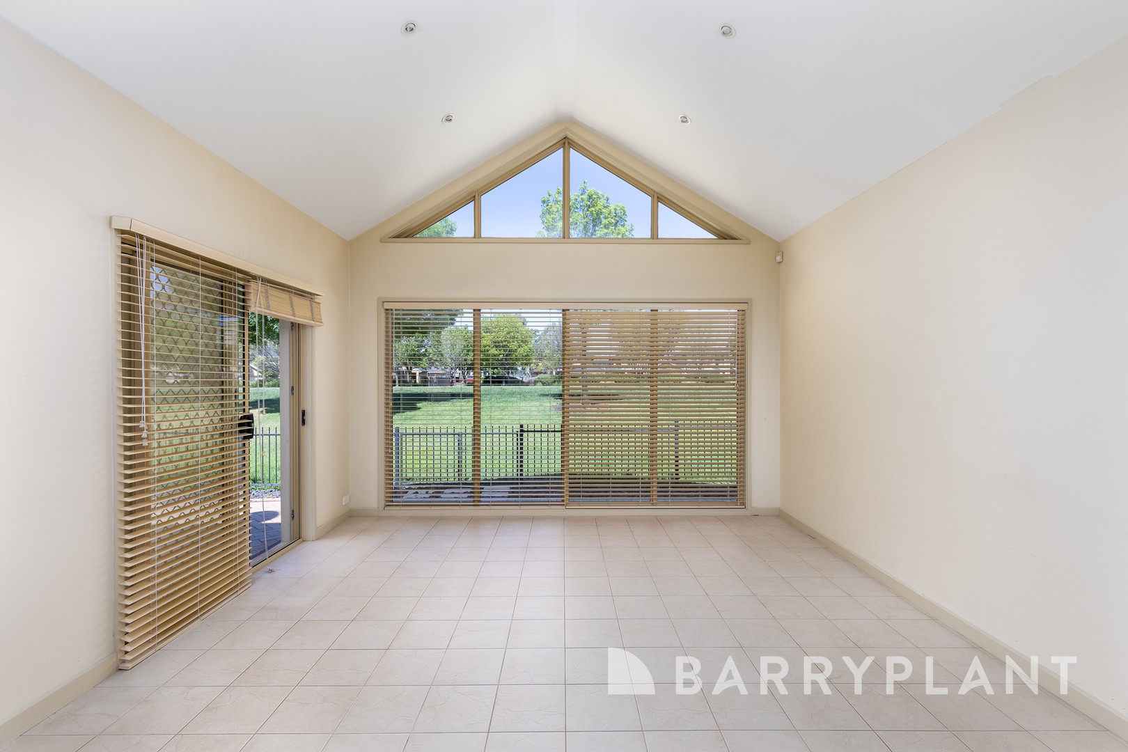 38 Times Square, Sanctuary Lakes, VIC 3030, Point Cook - Thumbnail 4