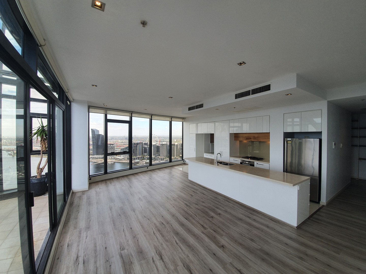 3801/100 Harbour Esplanade, Docklands, VIC 3008 - Thumbnail 1 - 15/02/2024