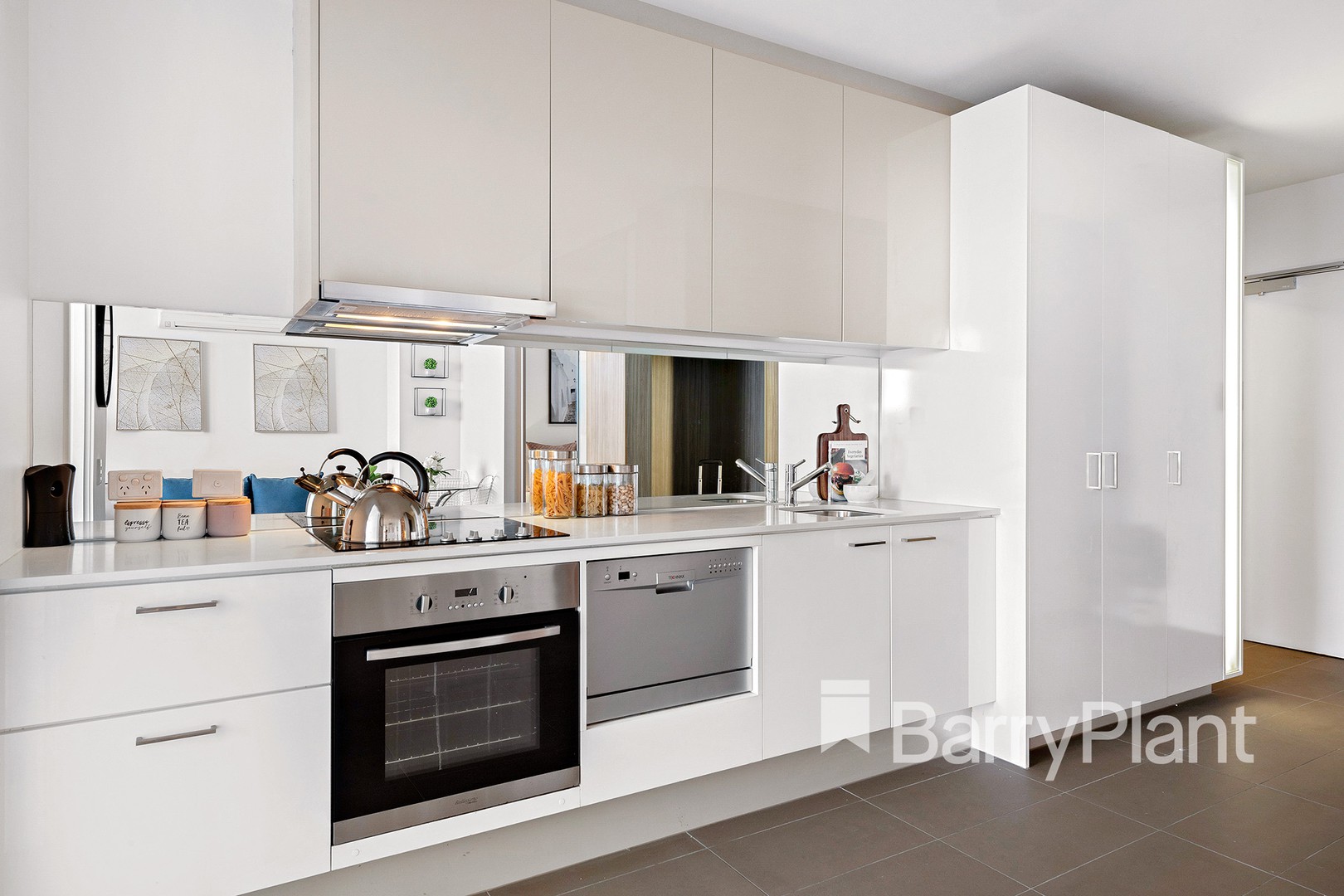 3813/220 Spencer  Street, Melbourne, VIC 3000, Melbourne - Thumbnail 2
