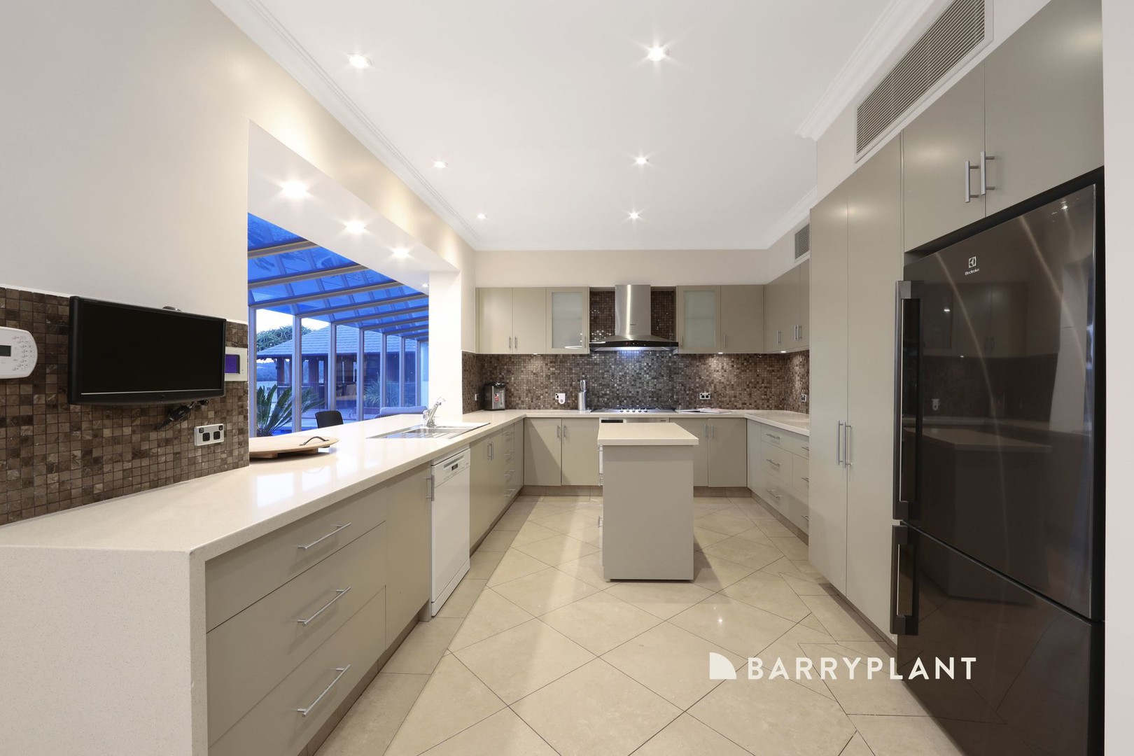 389 Lysterfield Road, Lysterfield, VIC 3156, Lysterfield - Thumbnail 8