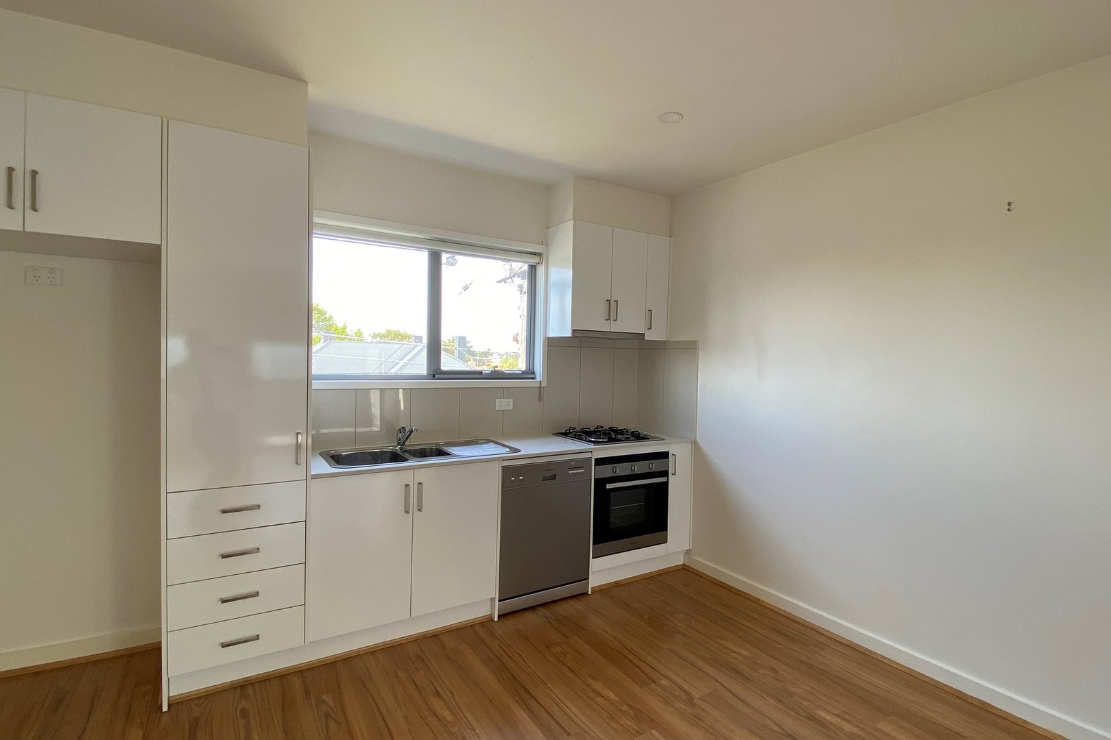 38B Regent Street, Reservoir, VIC 3073, Reservoir - Thumbnail 4