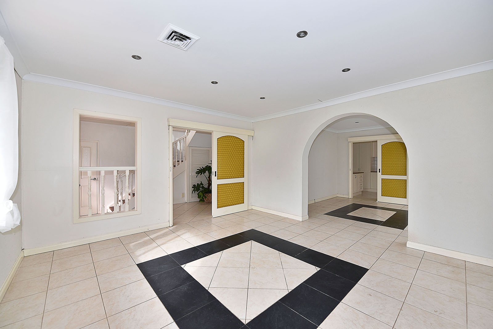 39 Bamford Avenue, Westmeadows, VIC 3049, Westmeadows - Thumbnail 2