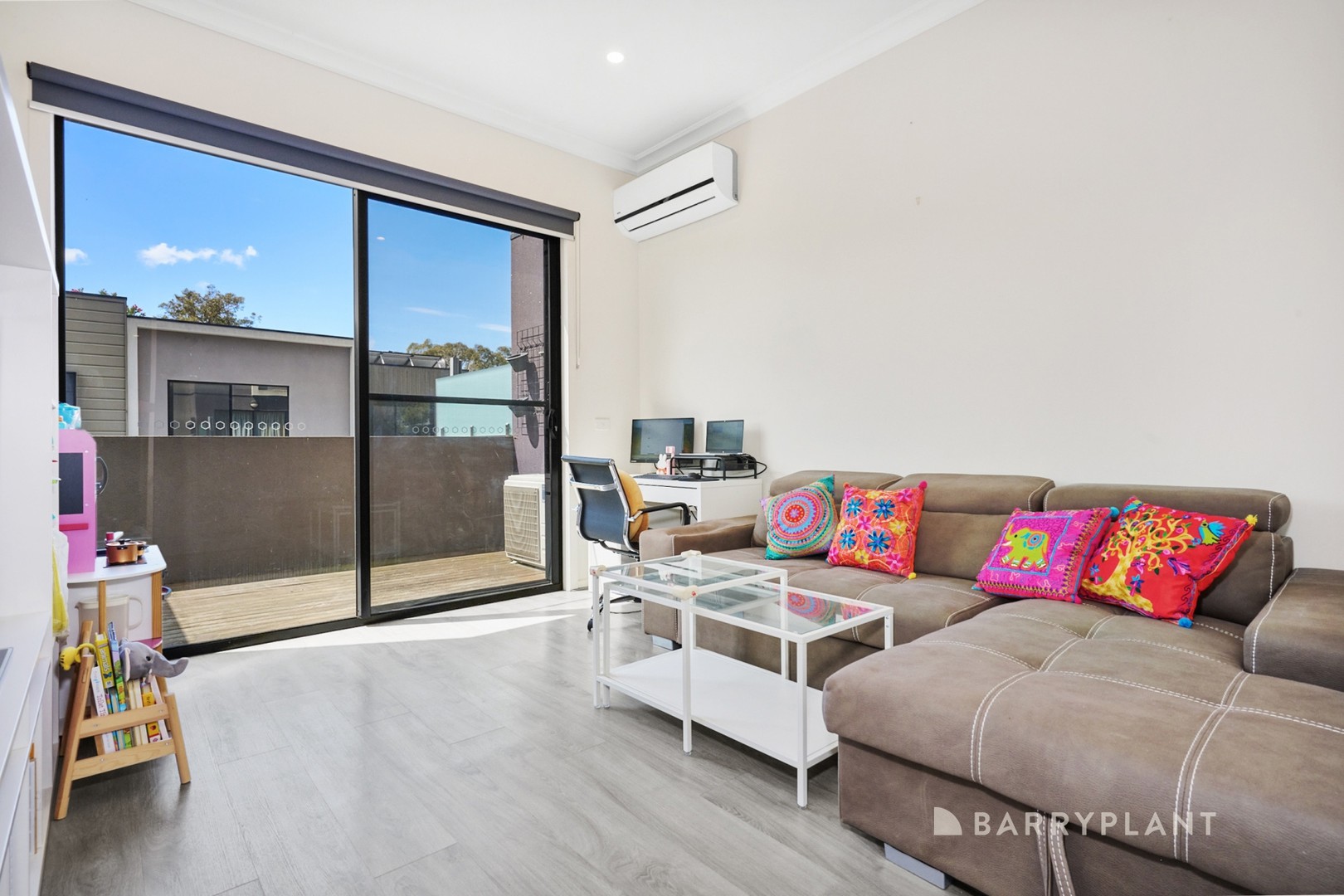 39 Cambridge Road, Mooroolbark, VIC 3138, Mooroolbark - Thumbnail 4