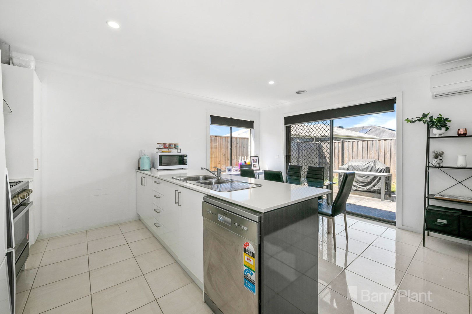 39 Caversham DrivePakenham, VIC 3810, Pakenham - Thumbnail 4