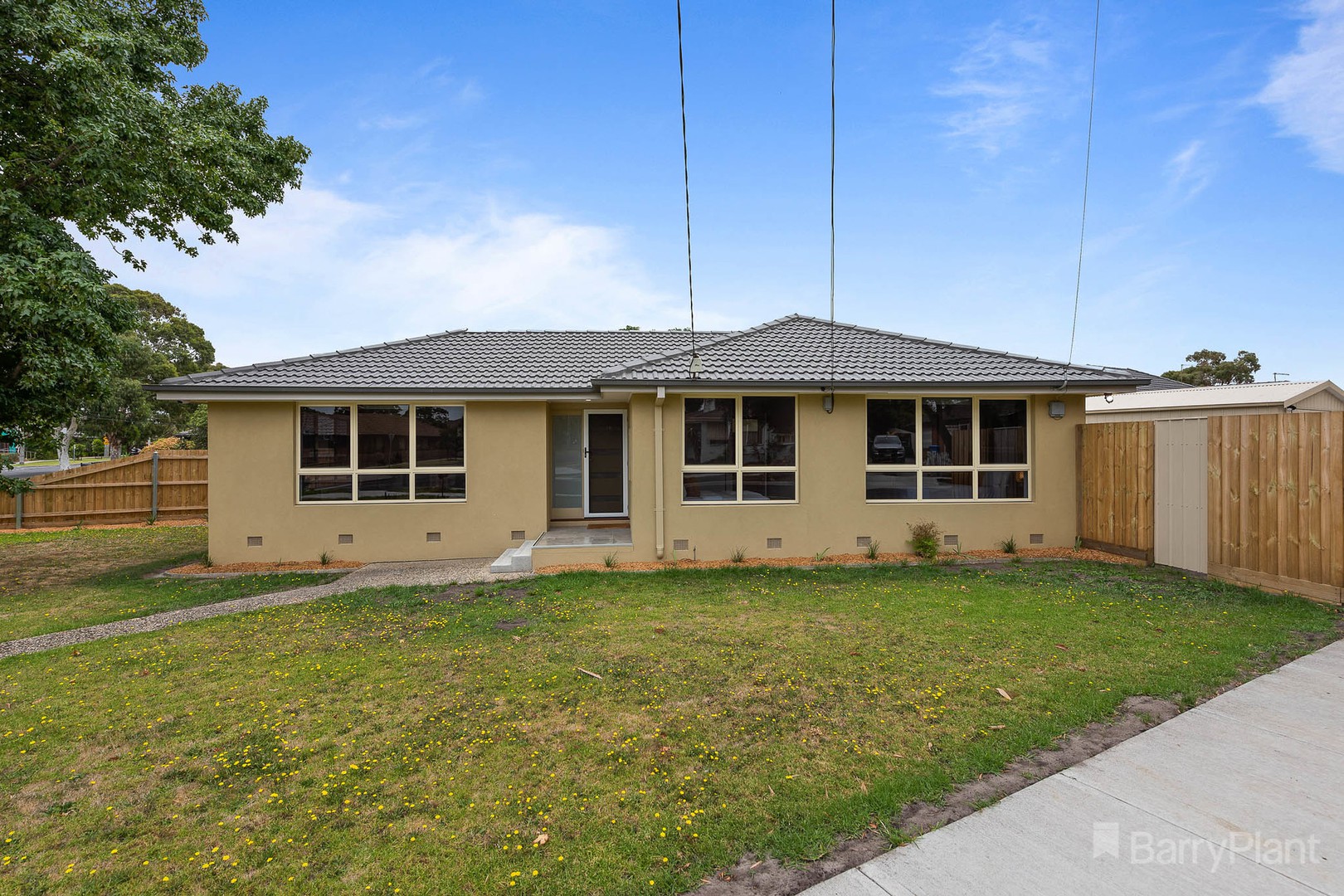 39 Cranbourne Drive, Cranbourne, VIC 3977 - Thumbnail 2 - 22/02/2022