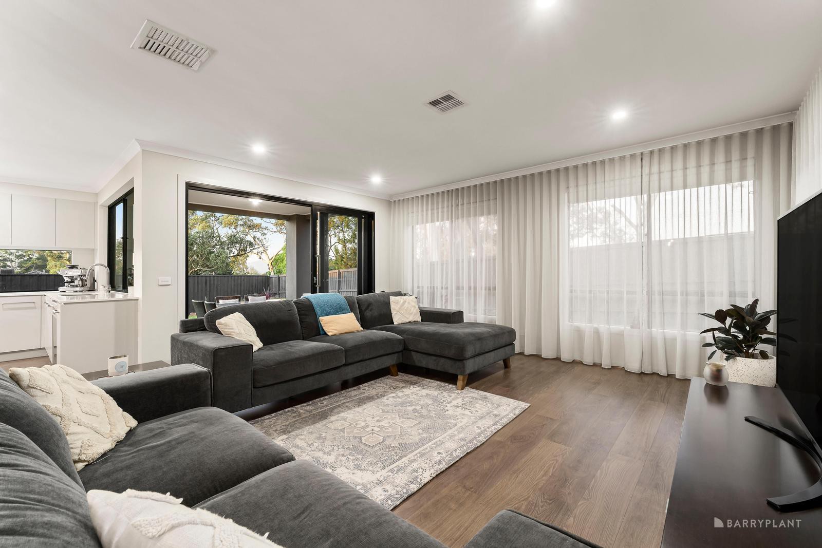 39 Earlswood Place, Lilydale, VIC 3140, Lilydale - Thumbnail 2