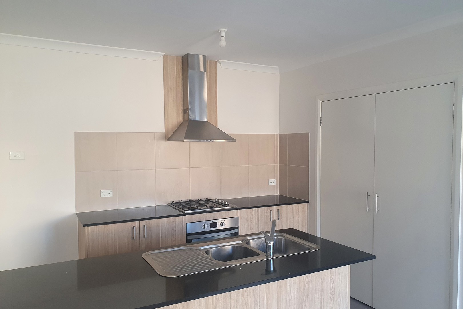 39 Equestria Boulevard, Wollert, VIC 3750, Wollert - Thumbnail 2