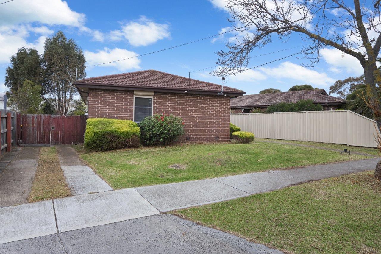 39 Felstead Avenue, Sunshine West, VIC 3020, Sunshine West - Thumbnail 2