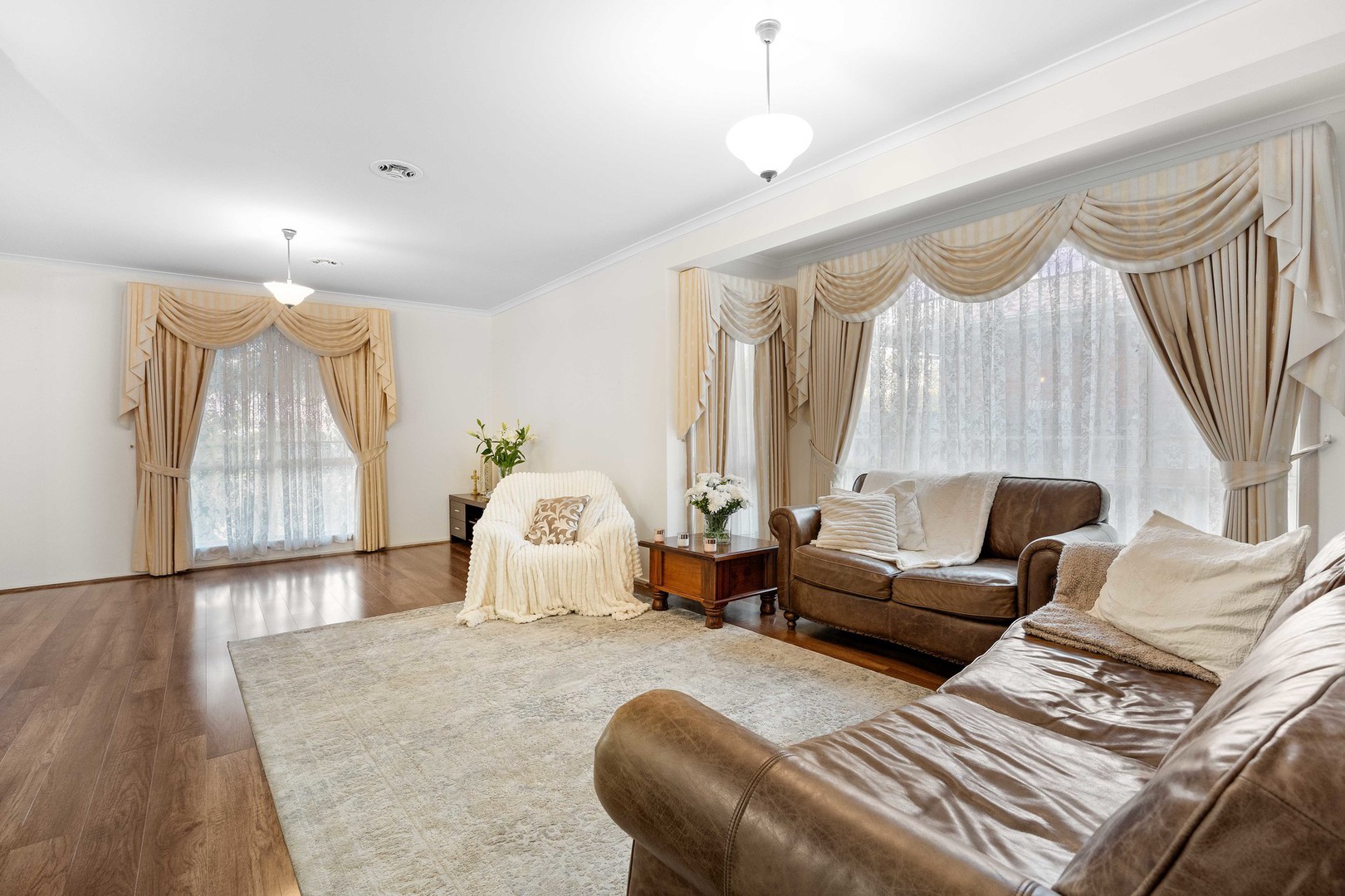 39 Golden Way, Hillside, VIC 3037 - Thumbnail 2 - 15/05/2025