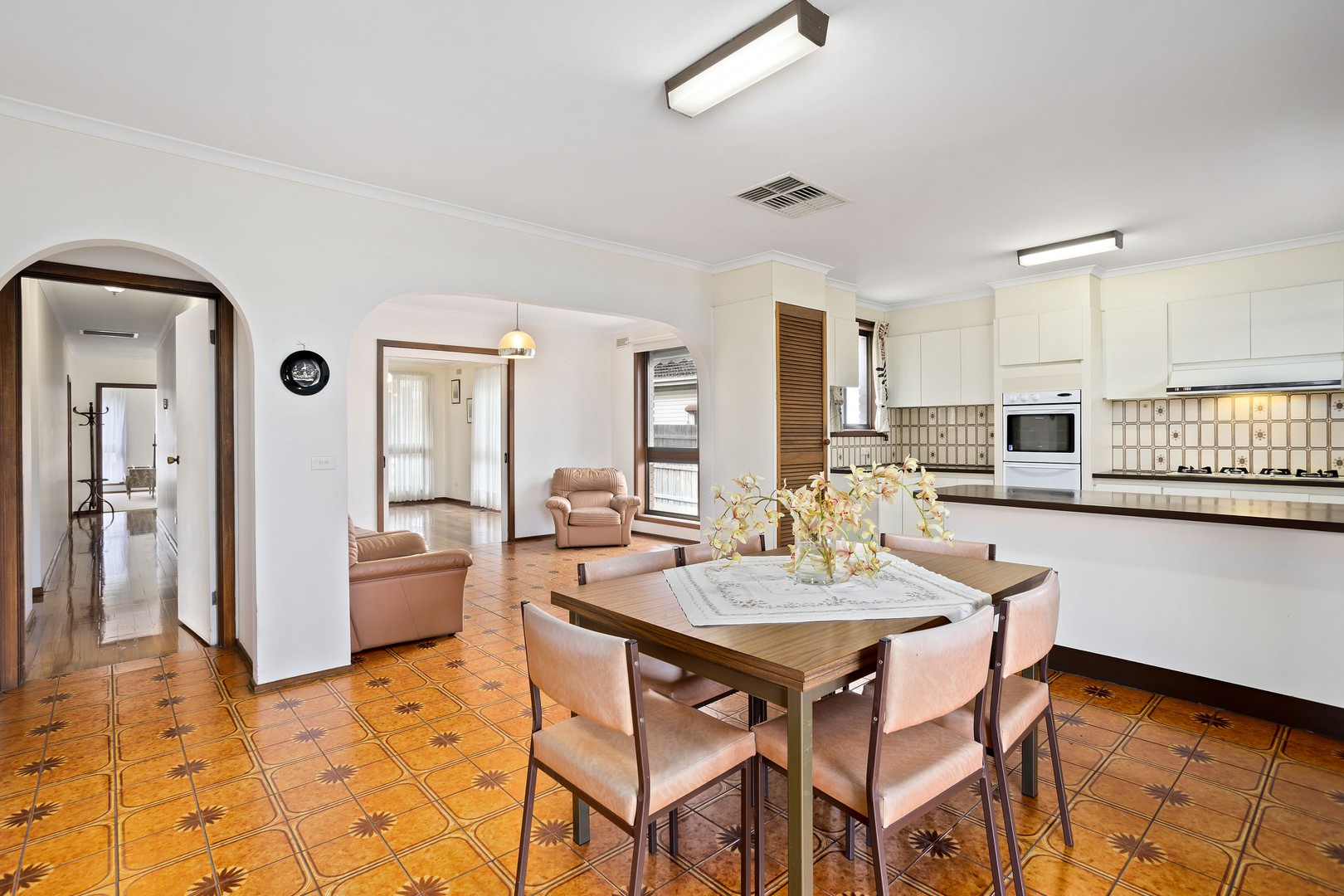 39 Grandview RoadNiddrie, VIC 3042, Niddrie - Thumbnail 2