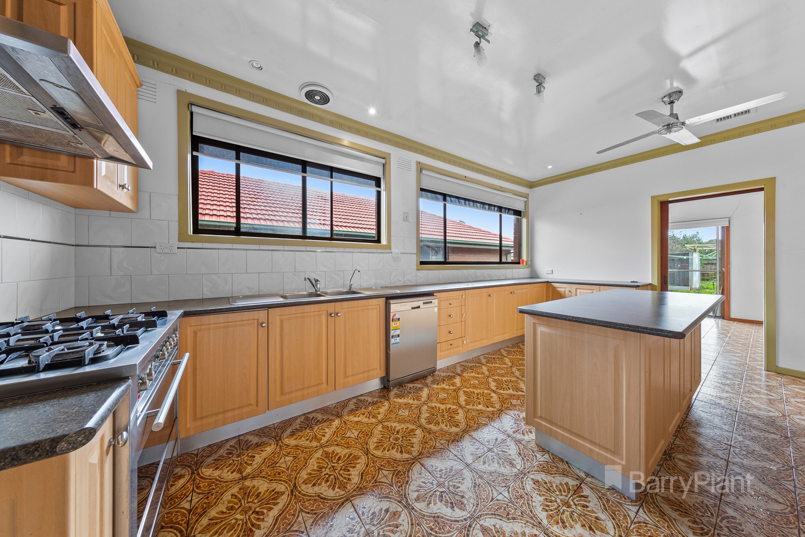 39 Harmon Avenue, St Albans, VIC 3021, St Albans - Thumbnail 4