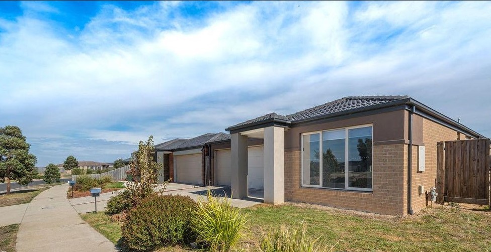 39 Holly Drive, Wallan, VIC 3756 - Thumbnail 1 - 12/09/2025